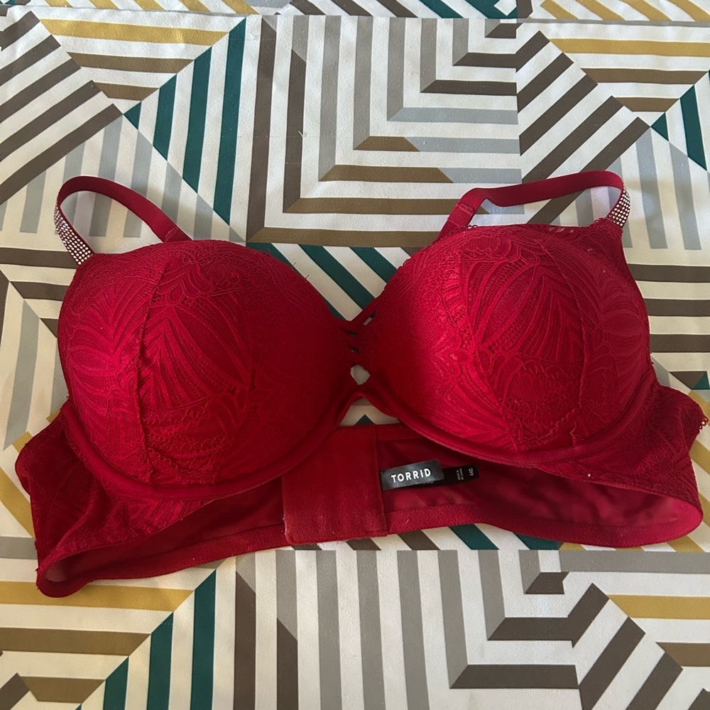 Torrid Red Lace Underwire Bra size 44c
